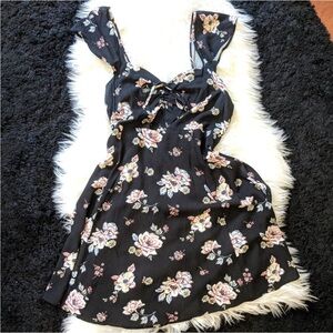 🆕 Xhilaration Tie Front Black & Pink Floral Mini Dress with Smock Detail, Size M